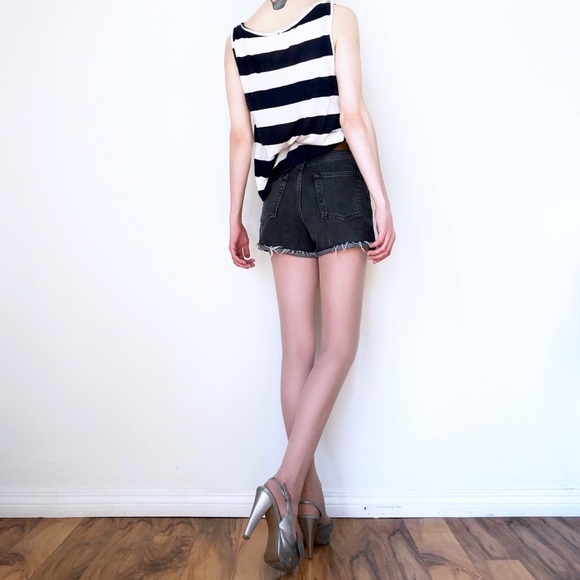 TOPSHOP Girlfriend HIGH WAISTED Cuffed SHORTS - Picture 8 of 8